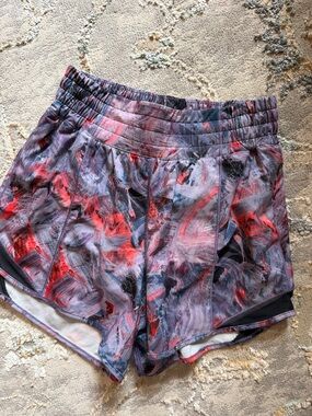 Lululemon hotty hot Hr 4” short